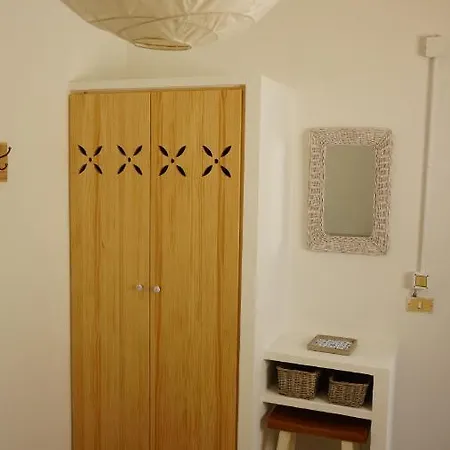 Sol Y Mar Surf Camp אכסניה קורלחו