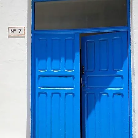Vandrerhjem Sol Y Mar Surf Camp Corralejo