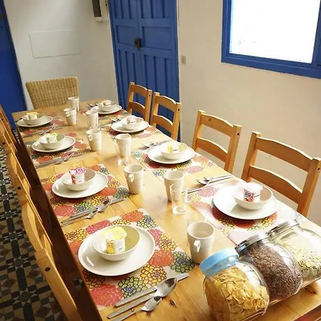 بيت شباب Sol Y Mar Surf Camp