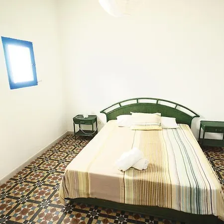 אכסניה Sol Y Mar Surf Camp *