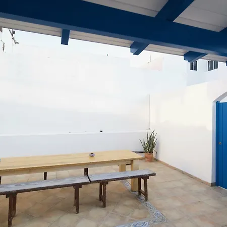 بيت شباب Sol Y Mar Surf Camp كوراليهو