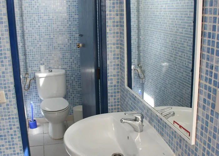 Hostal Sol Y Mar Surf Camp *